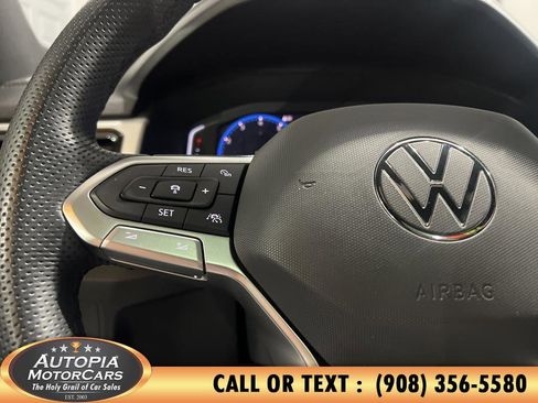 Used 2021 Volkswagen Atlas Cross Sport SEL Premium R-Line image 35