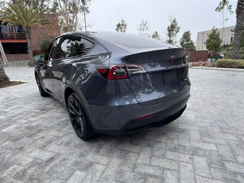 Used 2024 Tesla Model Y Long Range AWD/4WD image 7