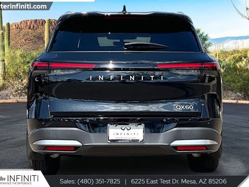 Used 2026 INFINITI QX60 Luxe w/ Family Package FWD image 4