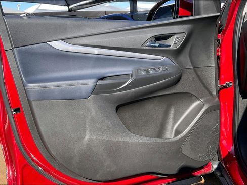 Certified 2023 Chevrolet Bolt EUV LT w/ Convenience Package image 21