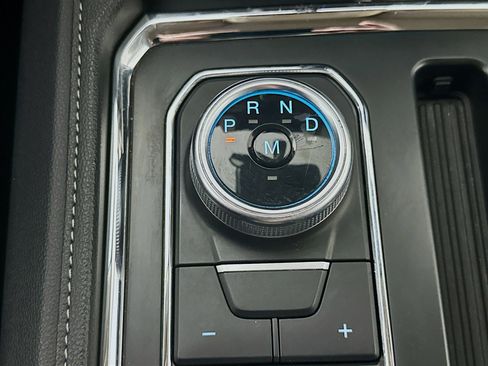 Used 2024 Ford Expedition XLT image 25