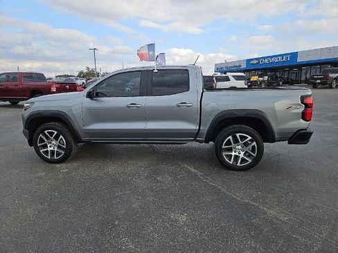Used 2024 Chevrolet Colorado Z71 w/ Z71 Convenience Package 2 image 3