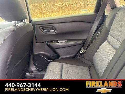 Used 2024 Nissan Rogue SV image 41