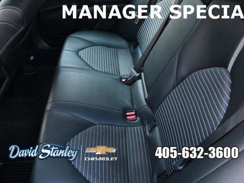 Used 2024 Toyota Camry SE image 11