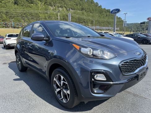 Used 2022 Kia Sportage LX AWD/4WD image 1