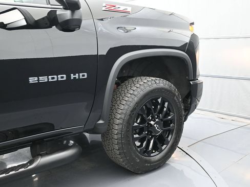 Used 2025 Chevrolet Silverado 2500 Custom w/ Z71 Off-Road Package AWD/4WD image 47
