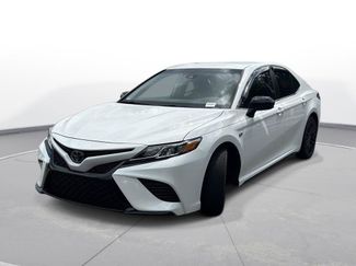 Used 2020 Toyota Camry SE FWD video 2