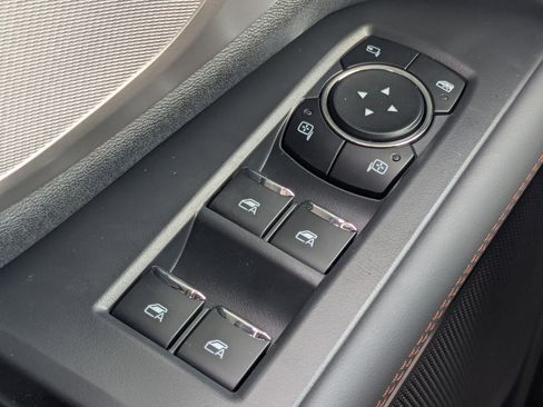 New 2025 Ford Expedition Active image 27