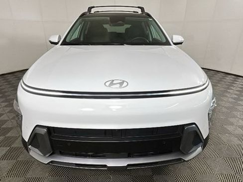 Certified 2025 Hyundai Kona Limited AWD/4WD image 8