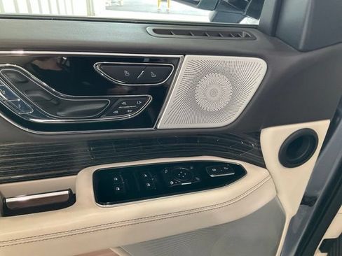 Used 2023 Lincoln Navigator L Black Label AWD/4WD image 6