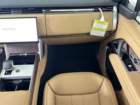New 2026 Land Rover Range Rover Long Wheelbase SE AWD/4WD image 26