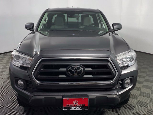 Used 2021 Toyota Tacoma SR5 RWD image 2