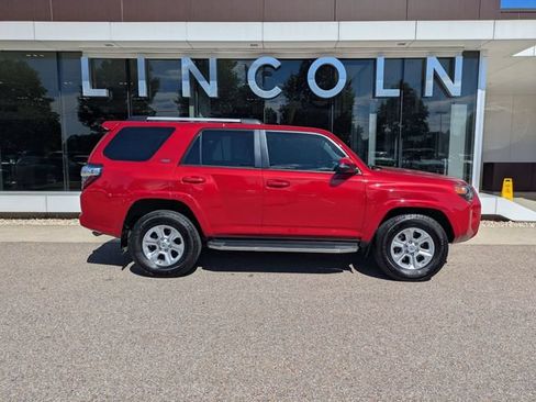 Used 2022 Toyota 4Runner SR5 Premium w/ Moonroof Package RWD image 25
