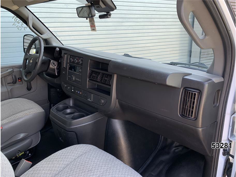 Used 2019 Chevrolet Express 2500 RWD image 28