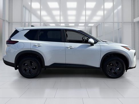 New 2026 Nissan Rogue SV image 7