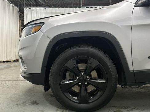 Used 2019 Jeep Cherokee Latitude Plus image 22