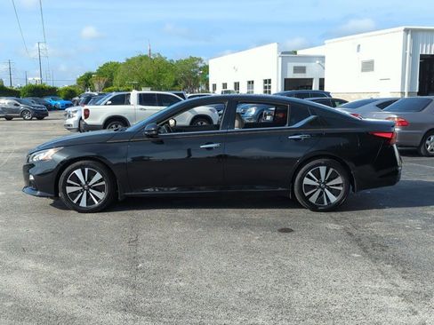 Used 2019 Nissan Altima 2.5 SV FWD image 9