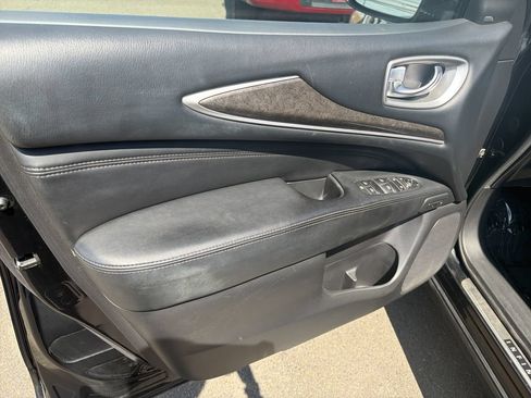 Used 2013 INFINITI JX35 AWD w/ Premium Pkg image 10