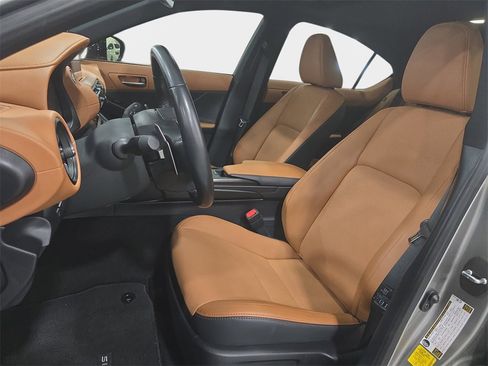 Used 2023 Lexus IS 300 300 image 14