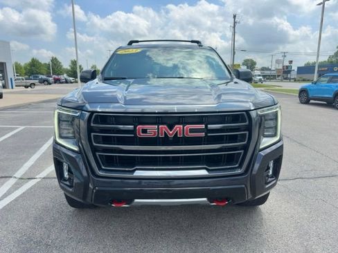 Used 2023 GMC Yukon AT4 w/ Technology Package AWD/4WD image 3