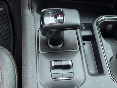 Used 2024 GMC Sierra 1500 AT4 w/ AT4 Premium Package image 25