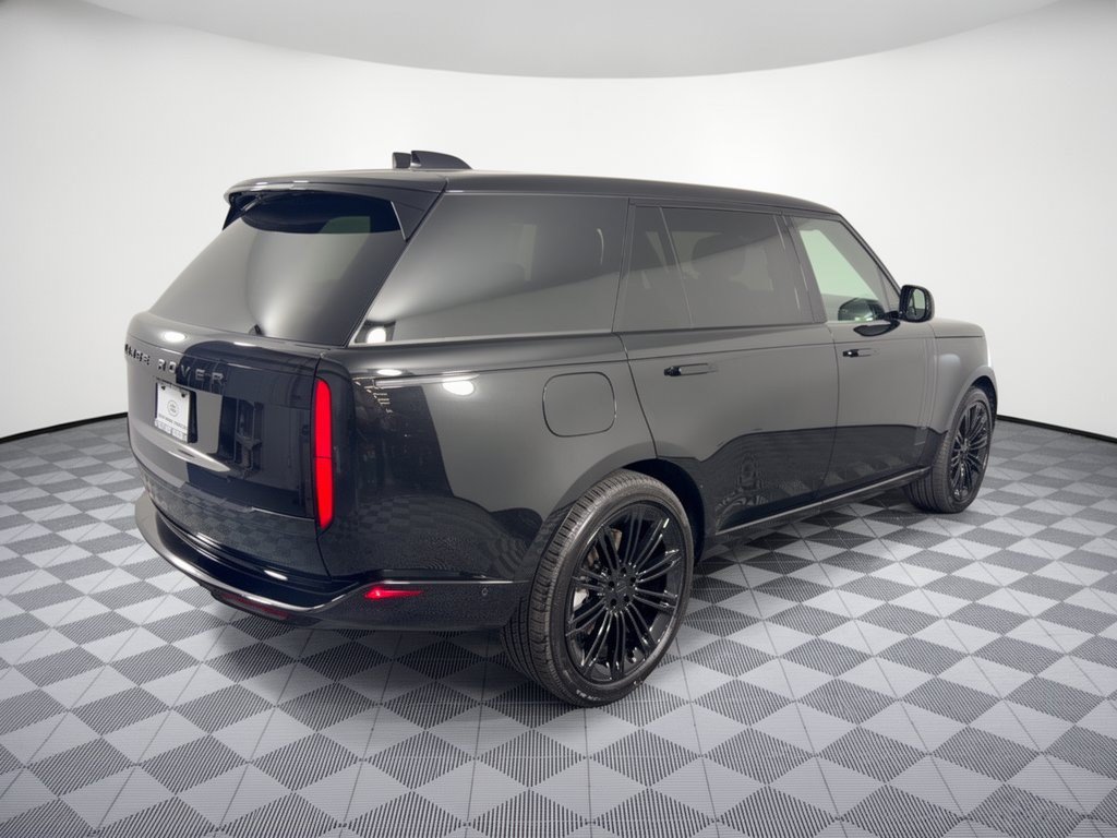 New 2026 Land Rover Range Rover Long Wheelbase SE AWD/4WD image 9