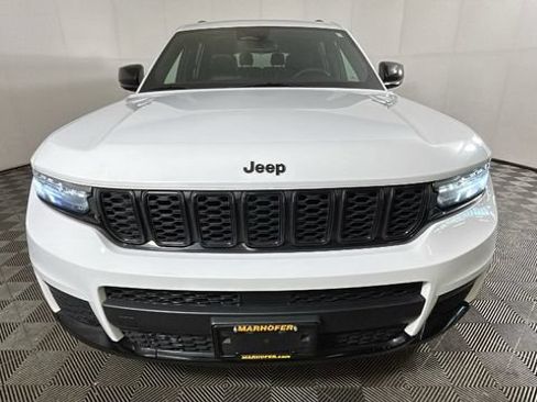 Used 2023 Jeep Grand Cherokee L Laredo AWD/4WD image 7
