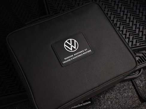 Used 2024 Volkswagen Atlas Cross Sport SEL R-Line image 39