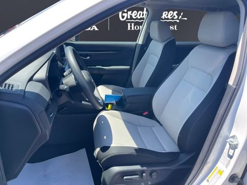 Certified 2025 Honda CR-V EX image 9