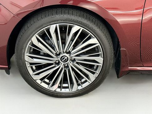 Used 2024 Nissan Altima 2.5 SL AWD/4WD image 35