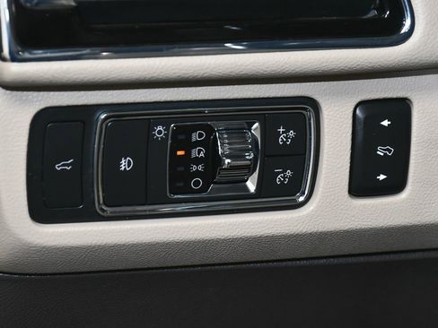 Used 2022 Lincoln Navigator L Reserve image 22