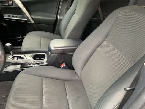 Used 2016 Toyota RAV4 LE AWD/4WD image 18