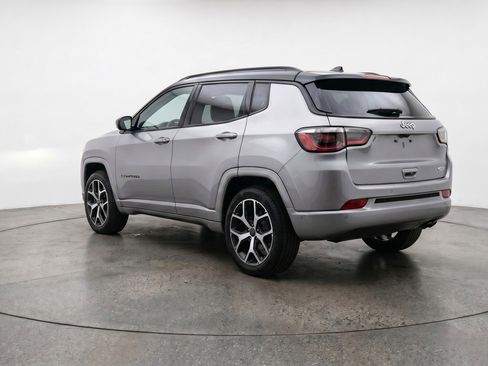 Used 2025 Jeep Compass Limited AWD/4WD image 6