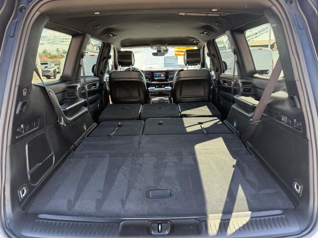 Used 2024 Jeep Wagoneer Series II w/ Flexible Seating Group RWD image 51