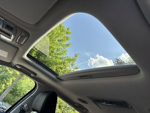 Used 2023 Kia Telluride S w/ S Sunroof Package FWD image 32