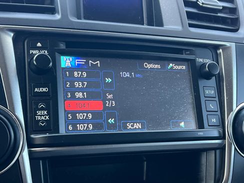 Used 2013 Toyota Highlander Plus FWD image 20