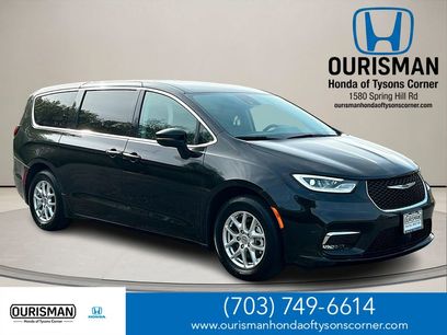 Used 2023 Chrysler Pacifica Touring-L