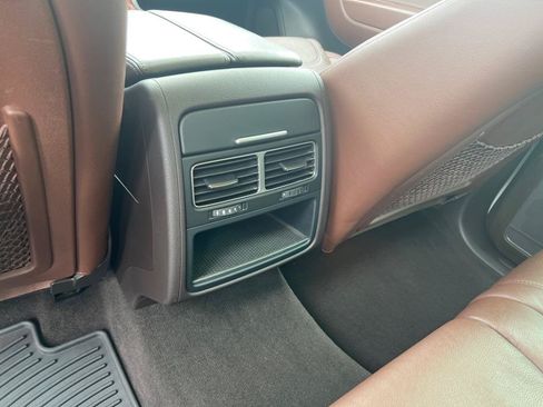 Used 2014 Volkswagen Touareg VR6 AWD/4WD image 17