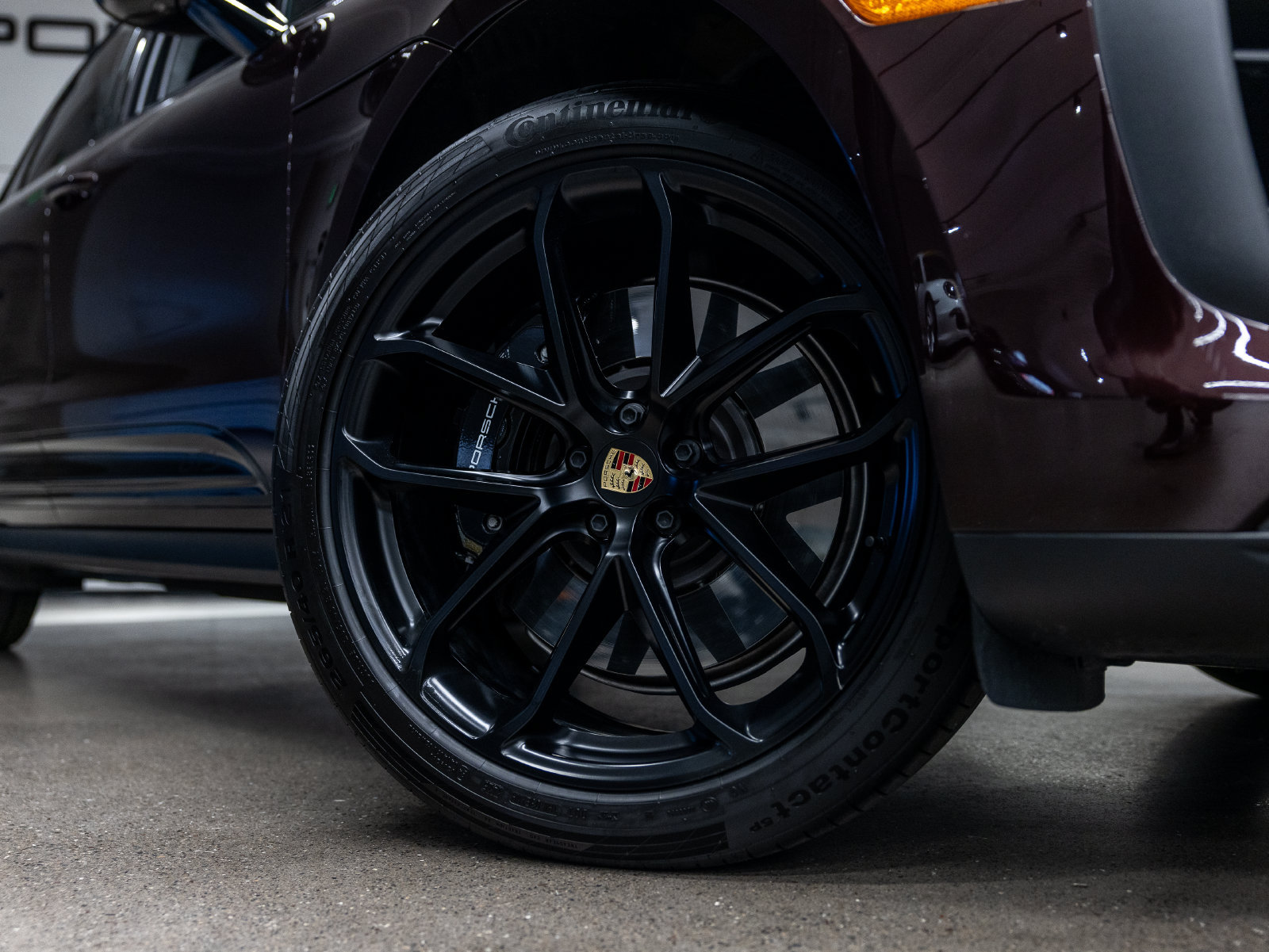Certified 2024 Porsche Macan GTS AWD/4WD image 19