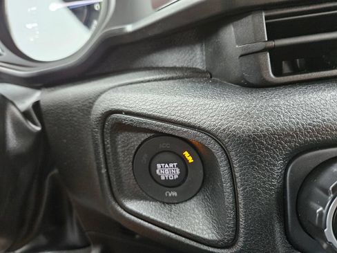 Used 2024 Jeep Wrangler Unlimited AWD/4WD image 28