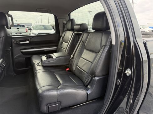 Used 2015 Toyota Tundra SR5 w/ SR5 Upgrade Package image 33