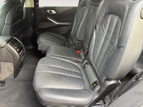 Used 2021 BMW X7 xDrive40i AWD/4WD image 13