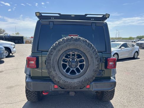 Used 2021 Jeep Wrangler Unlimited Rubicon w/ Xtreme Recon 35" Tire Package AWD/4WD image 4