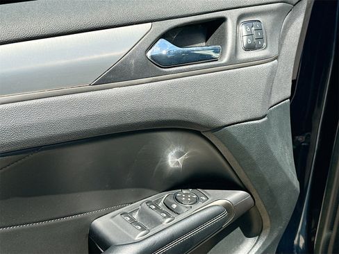 Used 2017 Lincoln MKC Premiere image 17