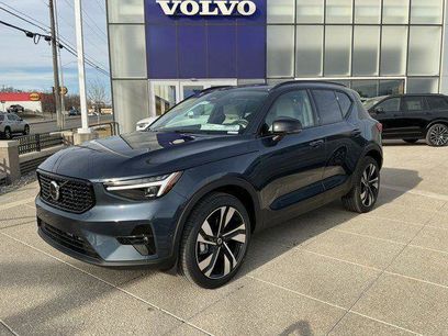 New 2026 Volvo XC40 B5 Ultra w/ Climate Package