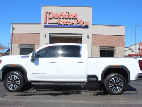 Used 2022 GMC Sierra 2500 SLE w/ SLE Convenience Package image 9