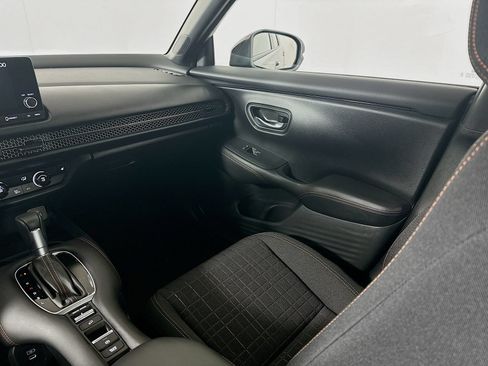 Used 2024 Honda HR-V Sport image 21