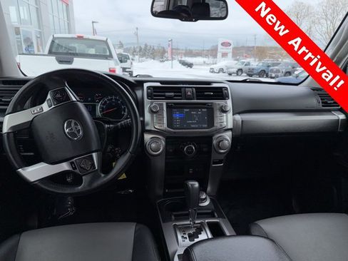 Used 2016 Toyota 4Runner SR5 image 7