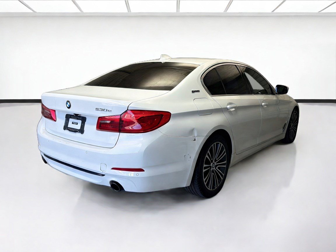 Used 2019 BMW 530e w/ Convenience Package RWD image 4