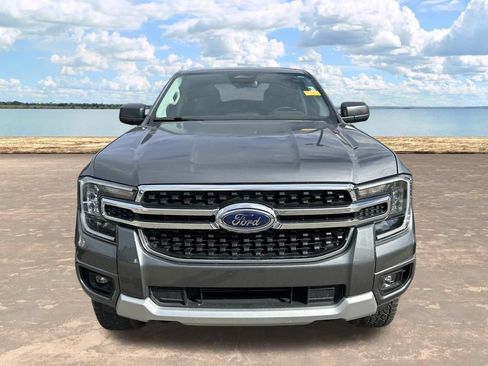 Used 2025 Ford Ranger XLT w/ Equipment Group 301A High AWD/4WD image 2